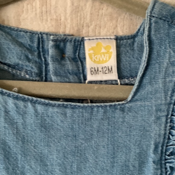 ❤️ Denim Ruffle Top Button Shirt Girls Toddler Kiwi Brand 6-12 Jean Chambray - Picture 3 of 6